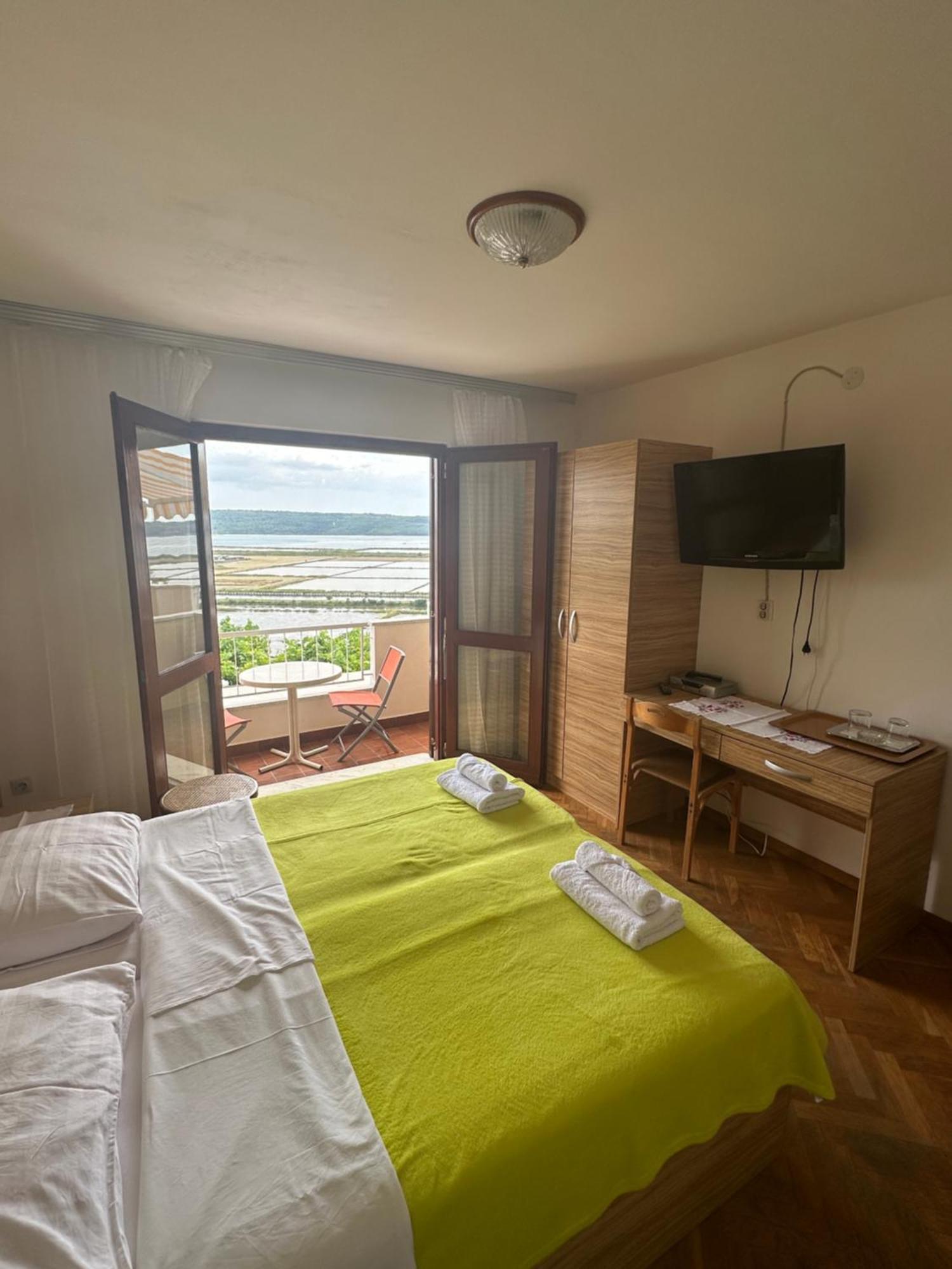 بورتوروز Rooms And Apartments Roza المظهر الخارجي الصورة