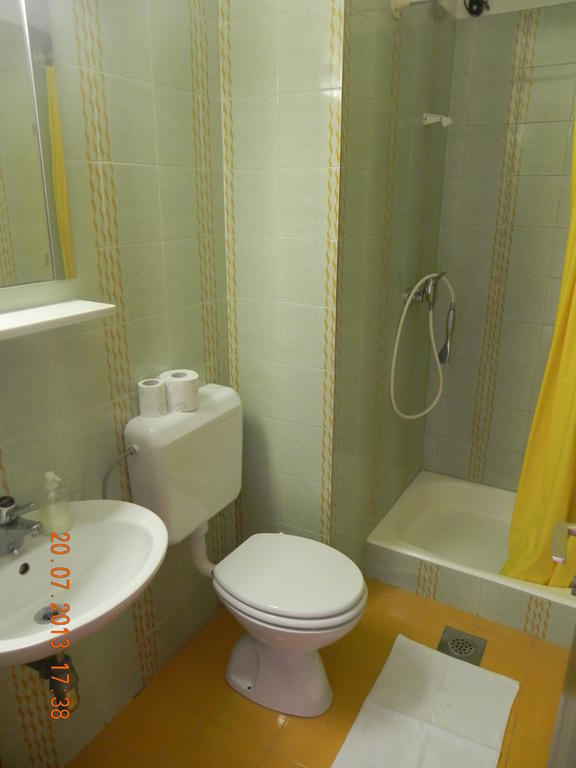 بورتوروز Rooms And Apartments Roza المظهر الخارجي الصورة
